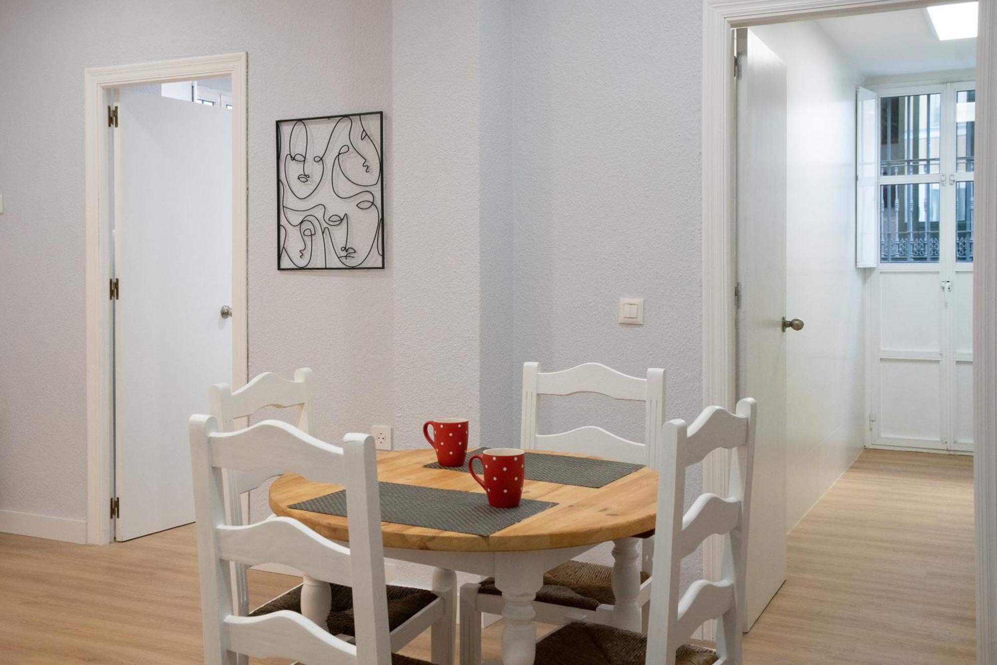 Apartamentos Alfaqueque B Севиля Екстериор снимка