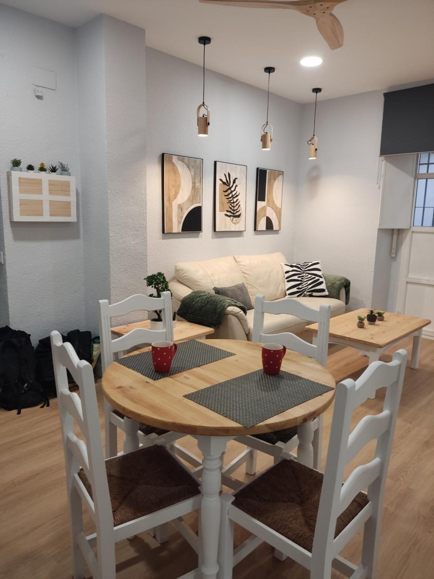 Apartamentos Alfaqueque B Севиля Екстериор снимка
